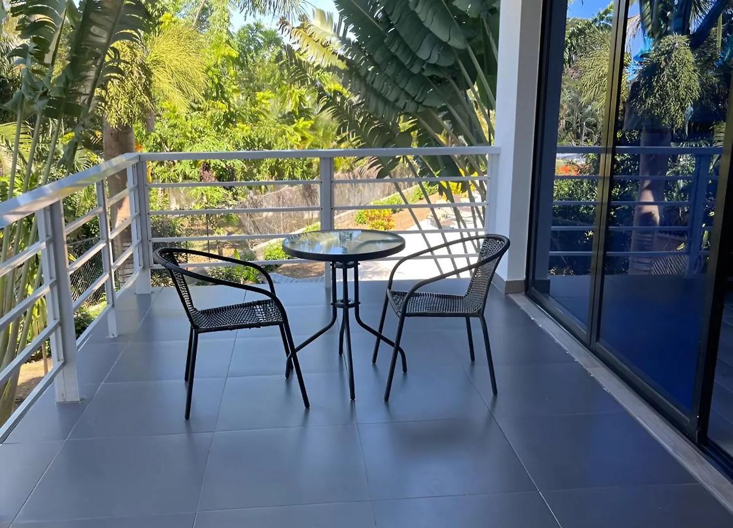Blue Apt H1 - Two Queen Bedroom - Pool- Sosua Apartment